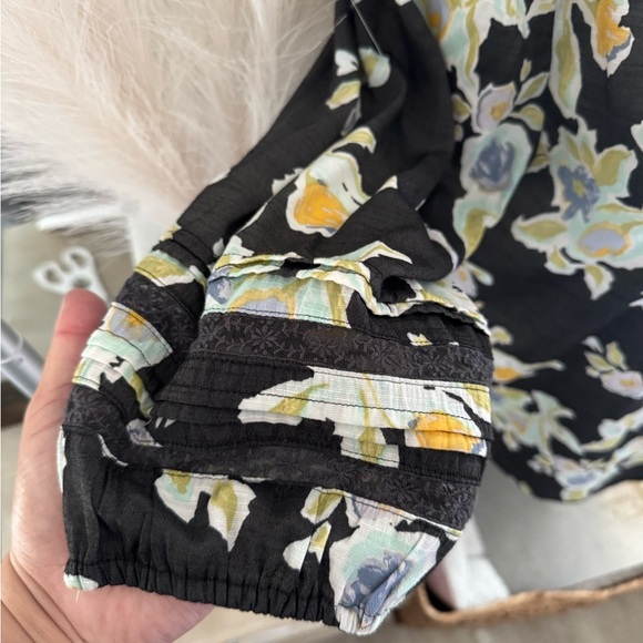 CL Lauren Conrad floral Print Women's Top - Black and Green - Picture 2 of 6